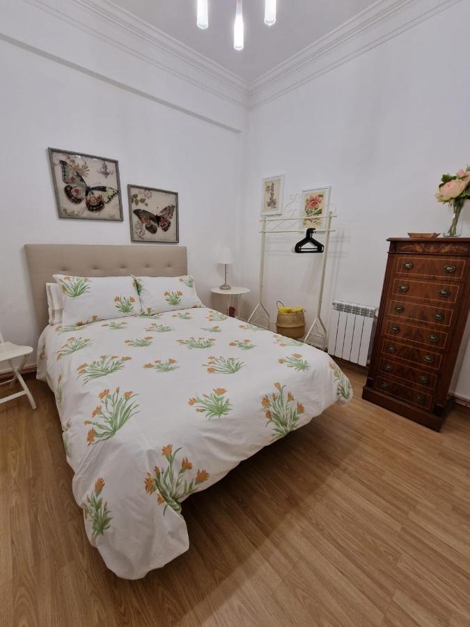 דירות א-קורוניה Amplio Y Centrico Piso Con Patio. מראה חיצוני תמונה