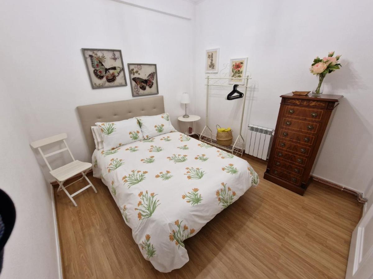 דירות א-קורוניה Amplio Y Centrico Piso Con Patio. מראה חיצוני תמונה